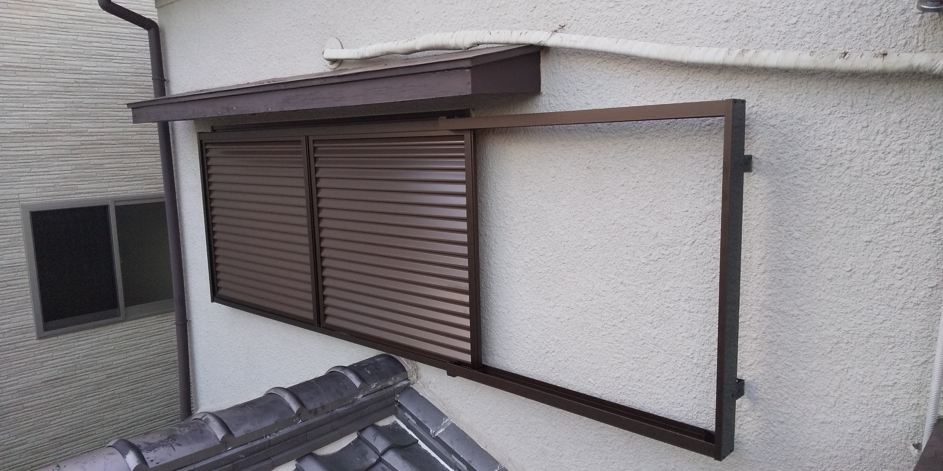 雨戸取り付け工事