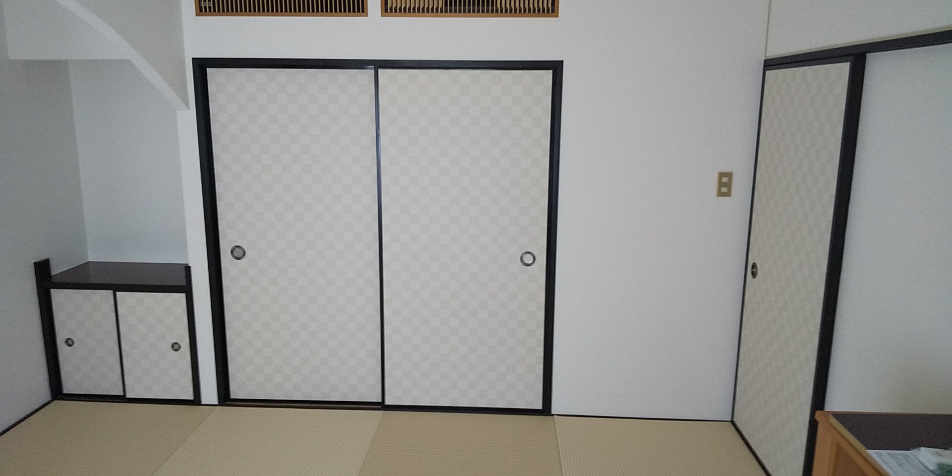 ふすま張り替え